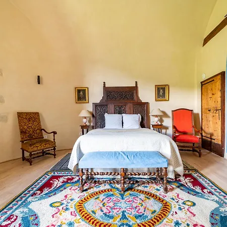 Chateau De Jalle Bed & Breakfast